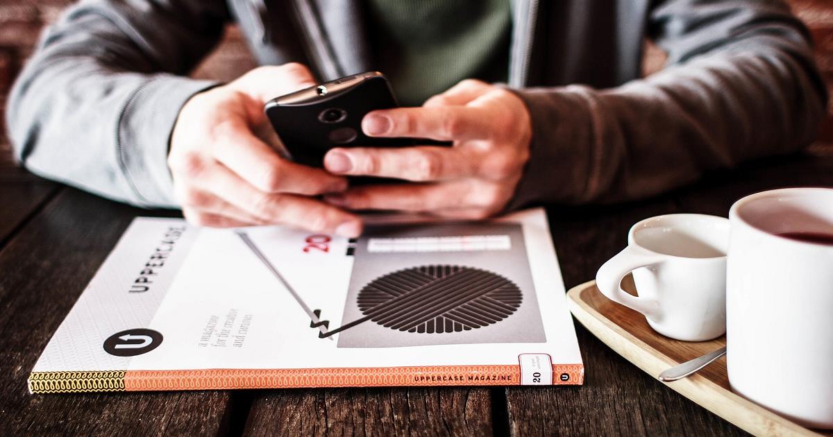 magazine mobile header ()