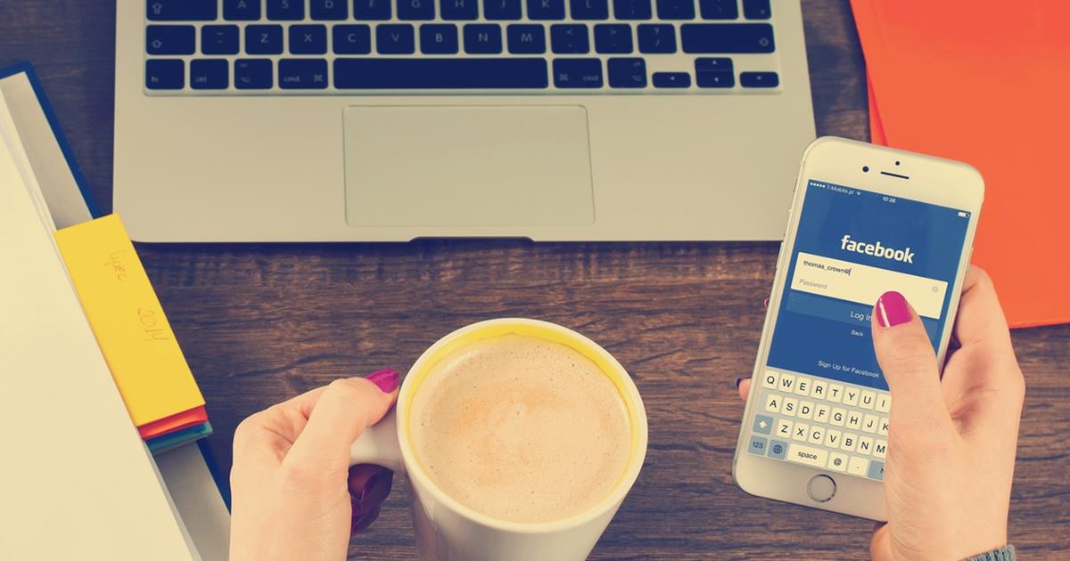 Mobile Facebook social header ()