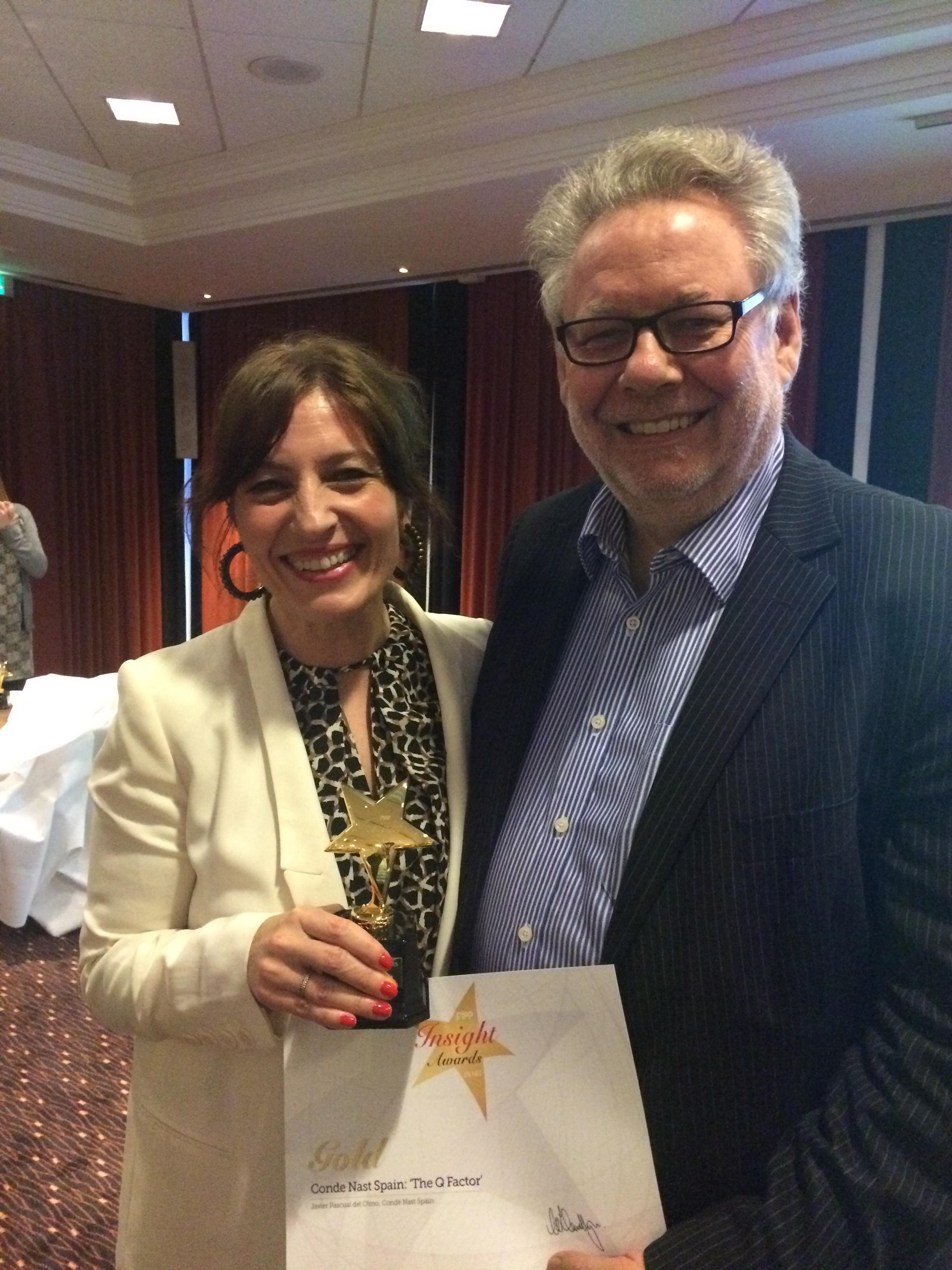 Susana Ibanez winning FIPP Insight Award ()