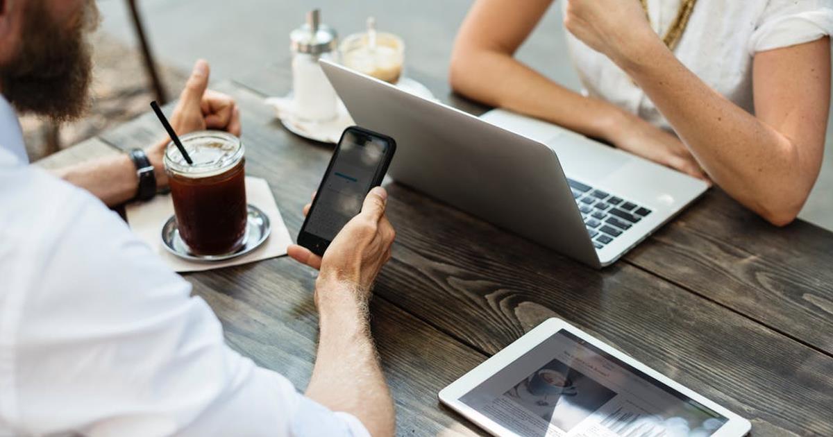 mobile laptop tablet header ()