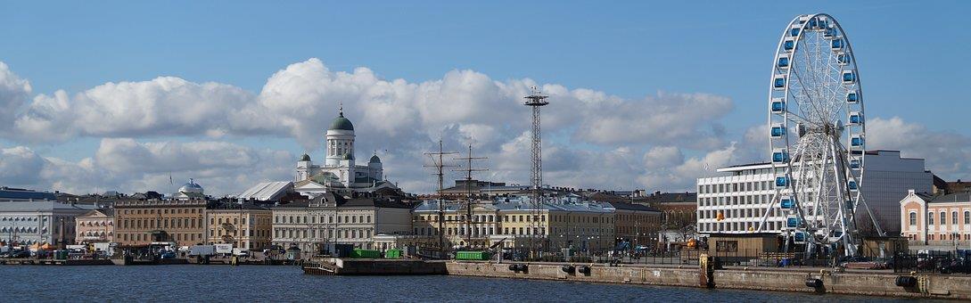 Helsinki skyline ()