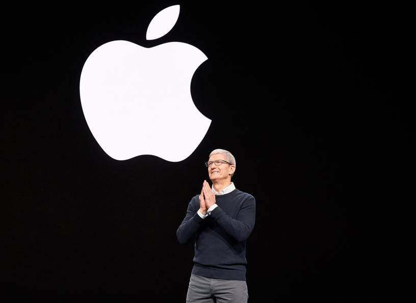 Tim Cook ()
