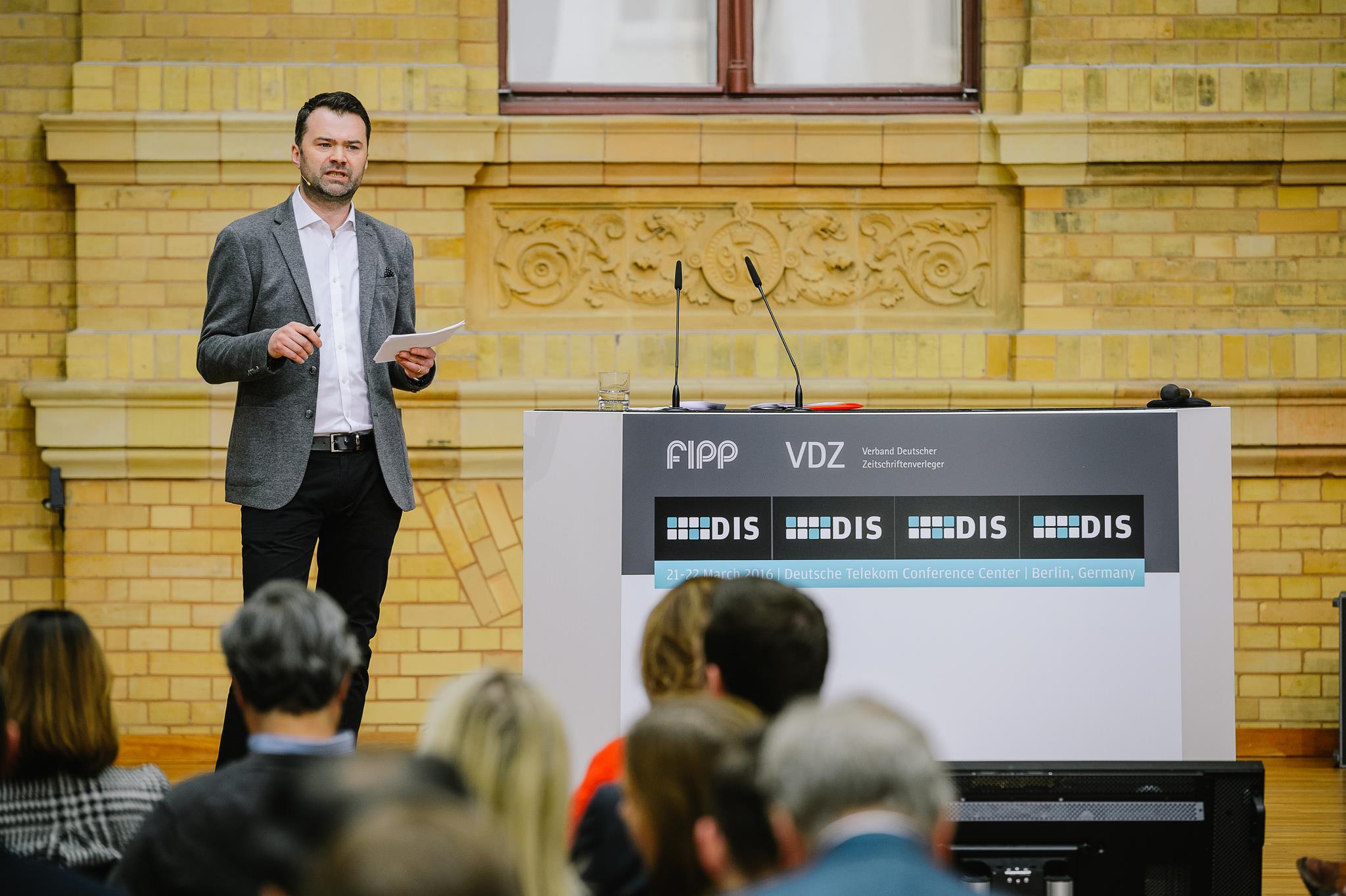 Matthew Gerry DIS 2016 ()