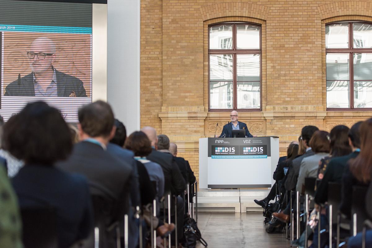 Troy Young DIS 2018 ()