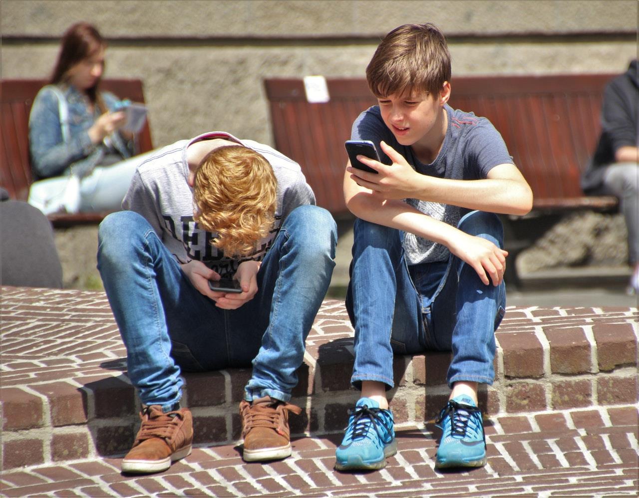 kids mobile ()